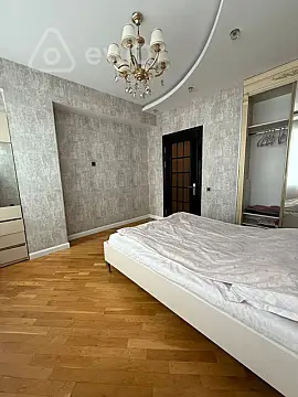 Kirayə verilir 2 otaqlı yeni tikili 70 m²