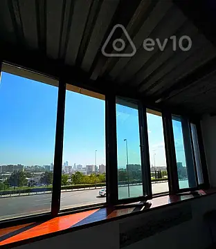 Kirayə verilir 3 otaqlı köhnə tikili 150 m²