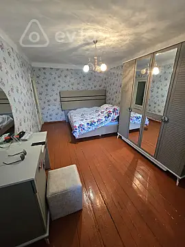 Satılır 1 otaqlı köhnə tikili 32 m²