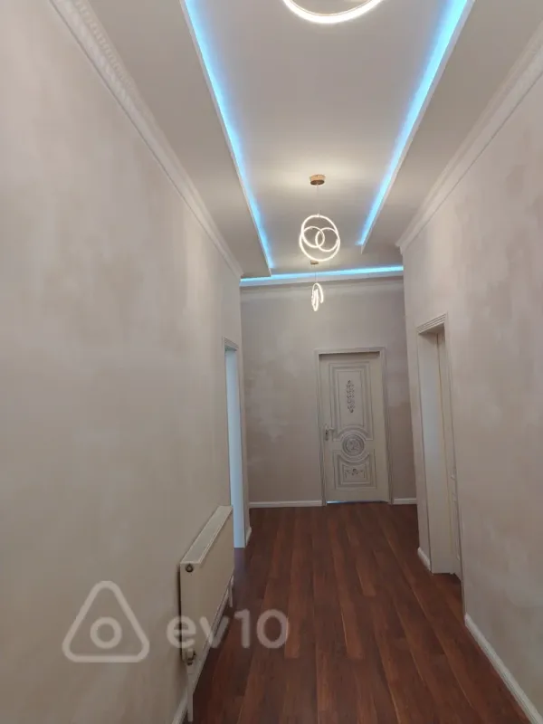 Satılır 4 otaqlı həyət evi 80 m²