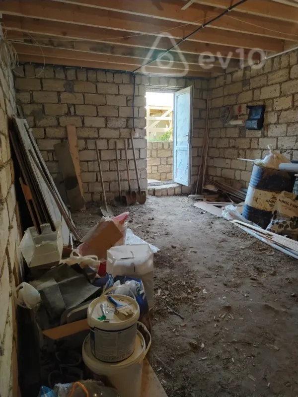 Satılır 4 otaqlı həyət evi 80 m²