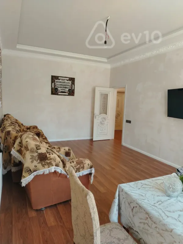 Satılır 4 otaqlı həyət evi 80 m²