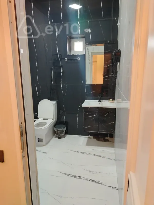 Satılır 4 otaqlı həyət evi 80 m²