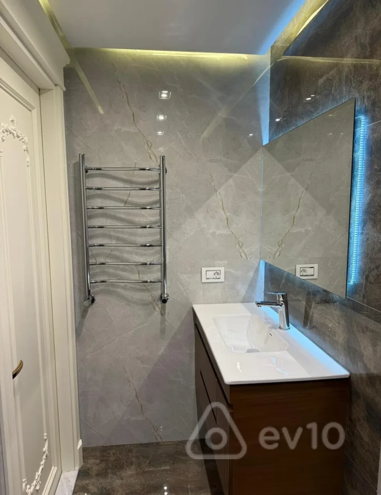 Satılır 4 otaqlı yeni tikili 189 m²