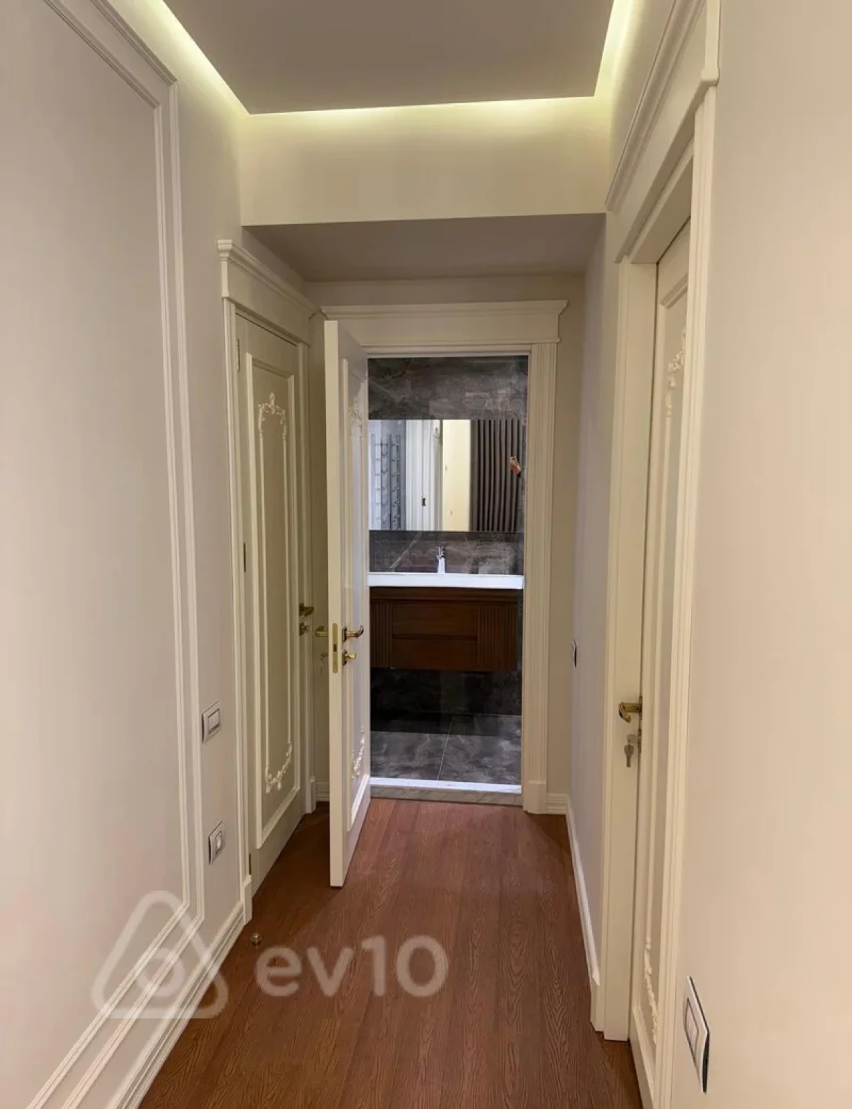 Satılır 4 otaqlı yeni tikili 189 m²