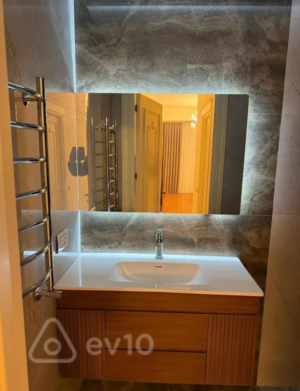 Satılır 4 otaqlı yeni tikili 189 m²