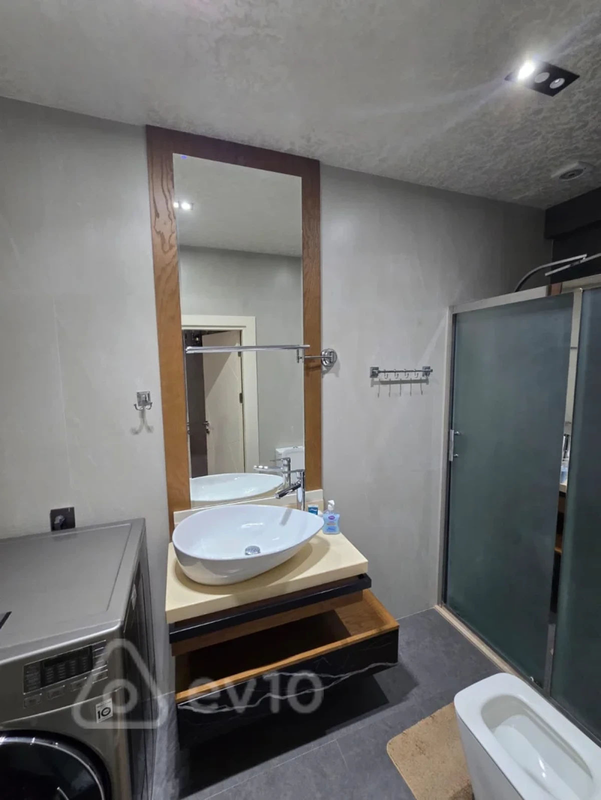 Kirayə verilir 4 otaqlı yeni tikili 170 m²