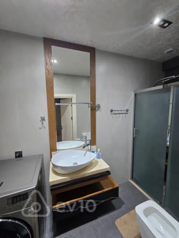 Kirayə verilir 4 otaqlı yeni tikili 170 m²