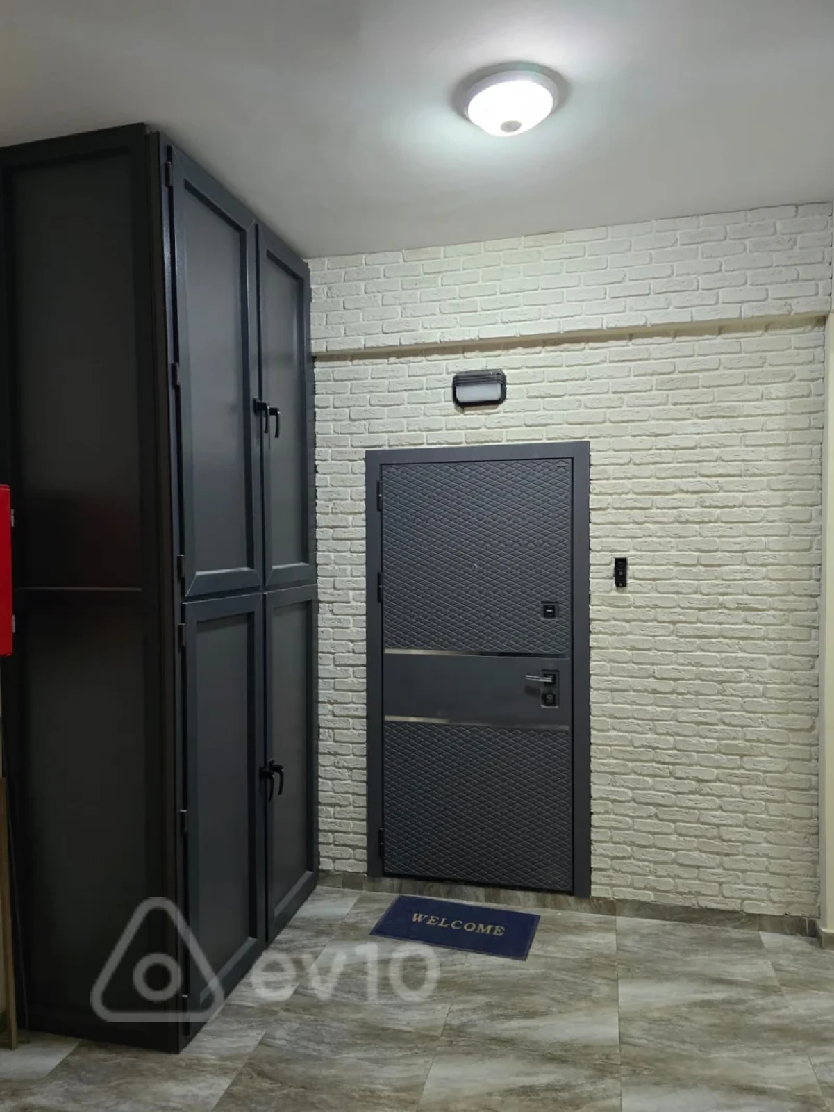 Kirayə verilir 4 otaqlı yeni tikili 170 m²