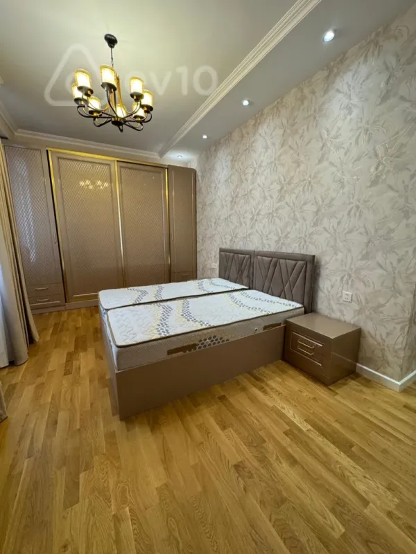 Kirayə verilir 3 otaqlı yeni tikili 150 m²