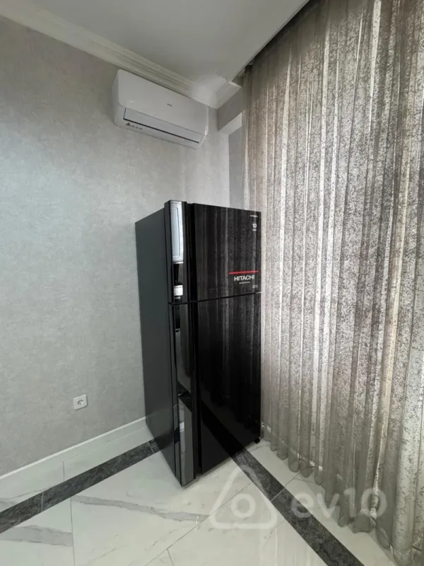 Kirayə verilir 3 otaqlı yeni tikili 150 m²