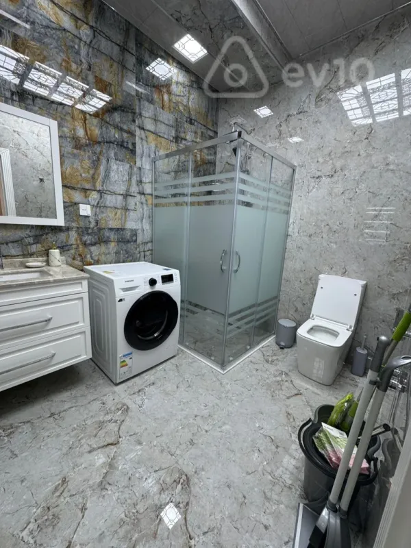 Kirayə verilir 3 otaqlı yeni tikili 150 m²