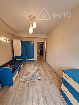 Kirayə verilir 3 otaqlı yeni tikili 120 m²