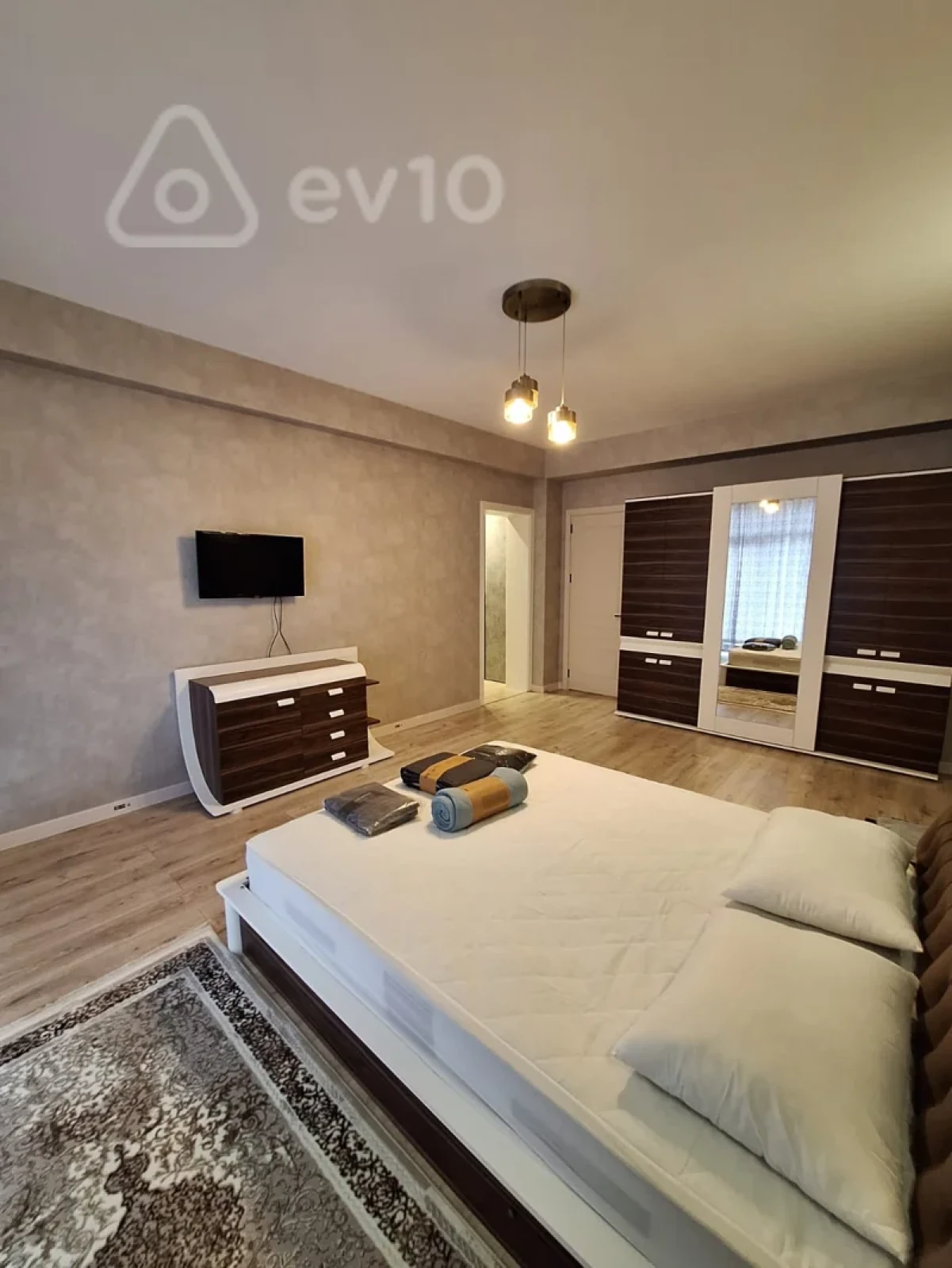 Kirayə verilir 3 otaqlı yeni tikili 120 m²