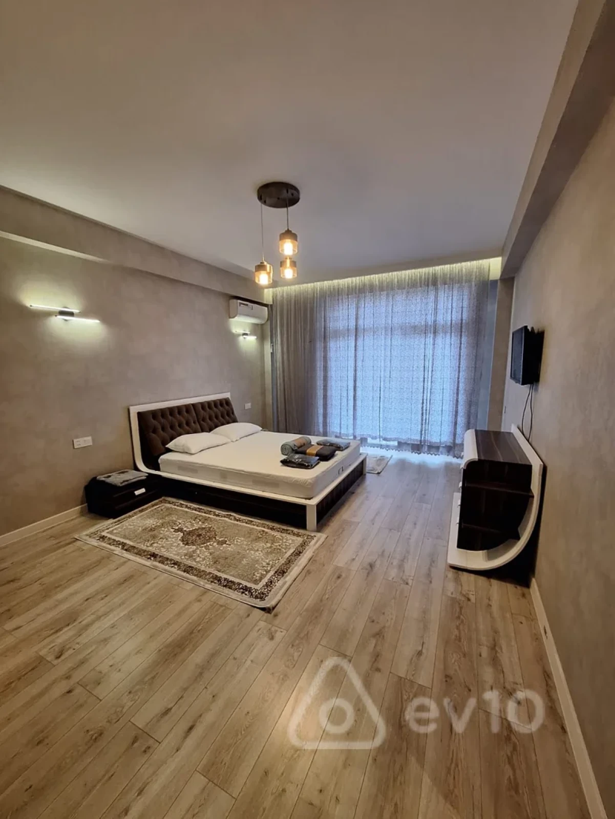 Kirayə verilir 3 otaqlı yeni tikili 120 m²