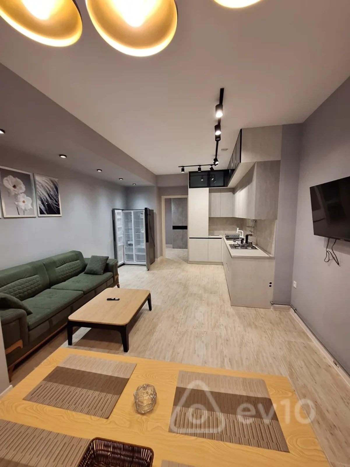 Kirayə verilir 3 otaqlı yeni tikili 120 m²