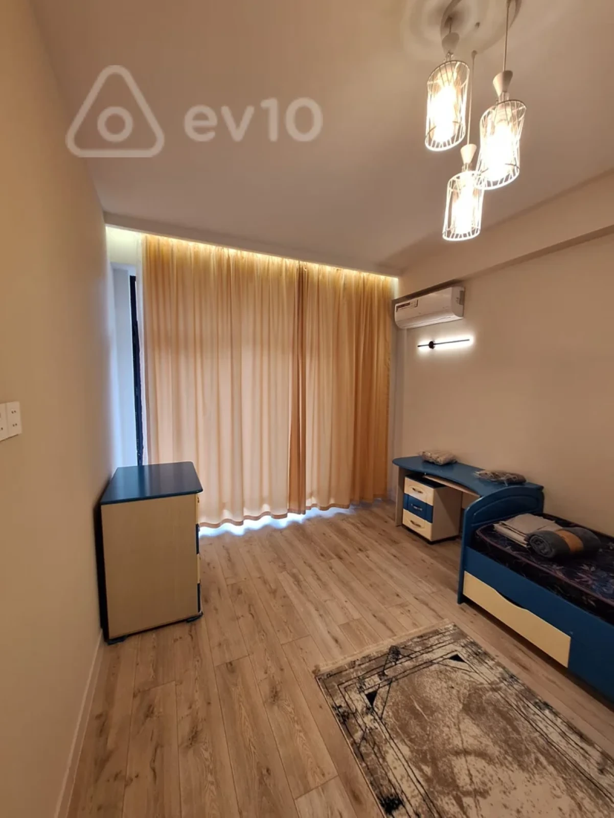 Kirayə verilir 3 otaqlı yeni tikili 120 m²
