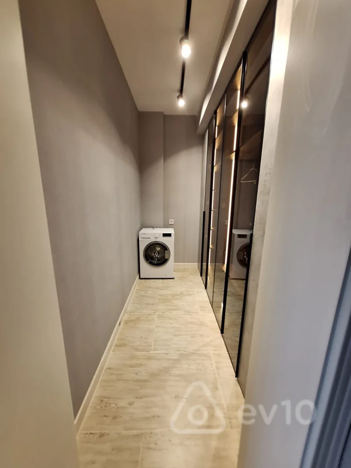 Kirayə verilir 3 otaqlı yeni tikili 120 m²