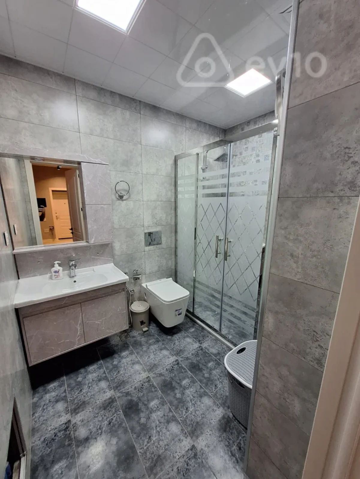 Kirayə verilir 3 otaqlı yeni tikili 120 m²