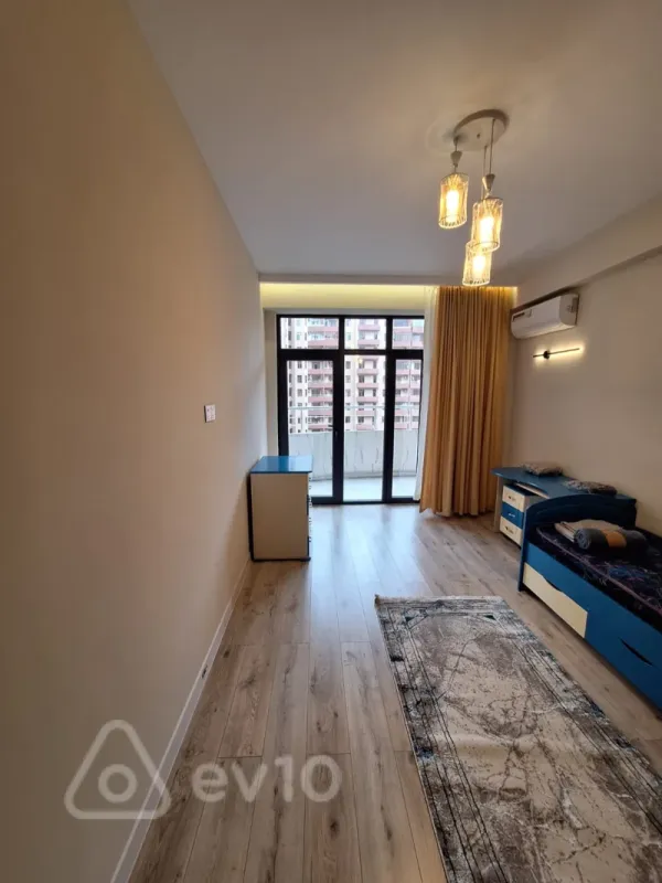 Kirayə verilir 3 otaqlı yeni tikili 120 m²
