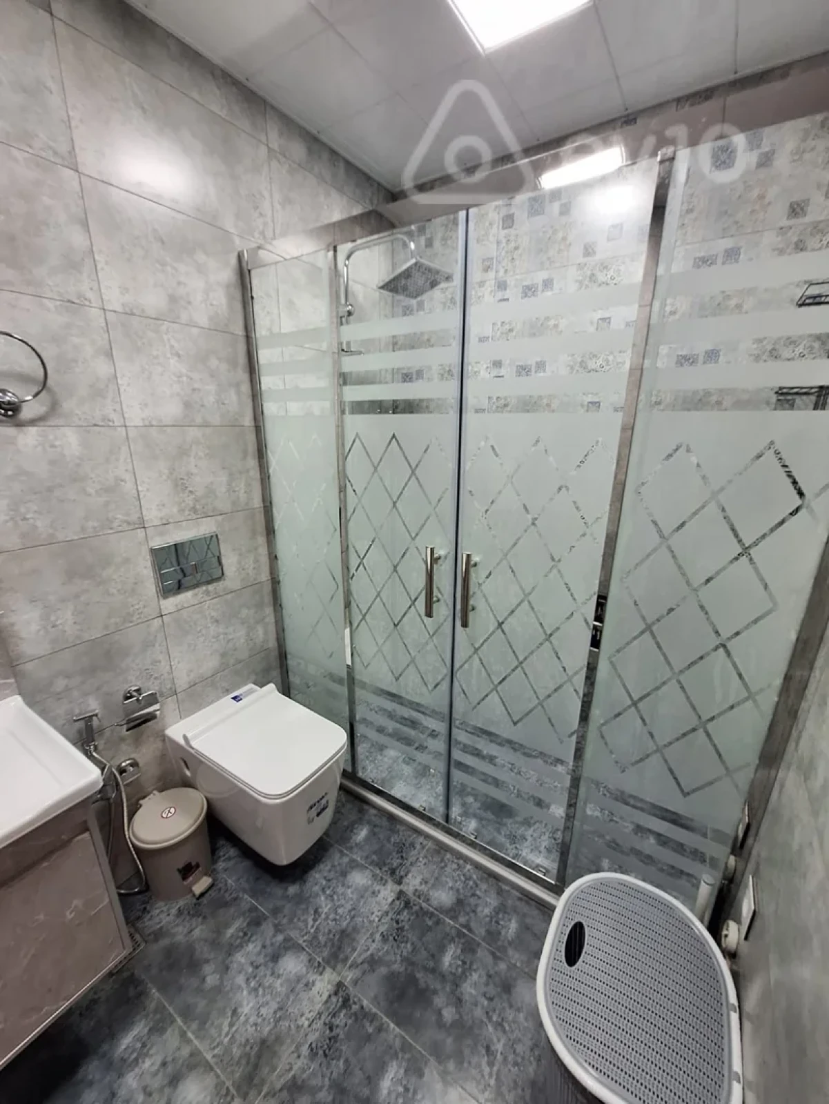 Kirayə verilir 3 otaqlı yeni tikili 120 m²