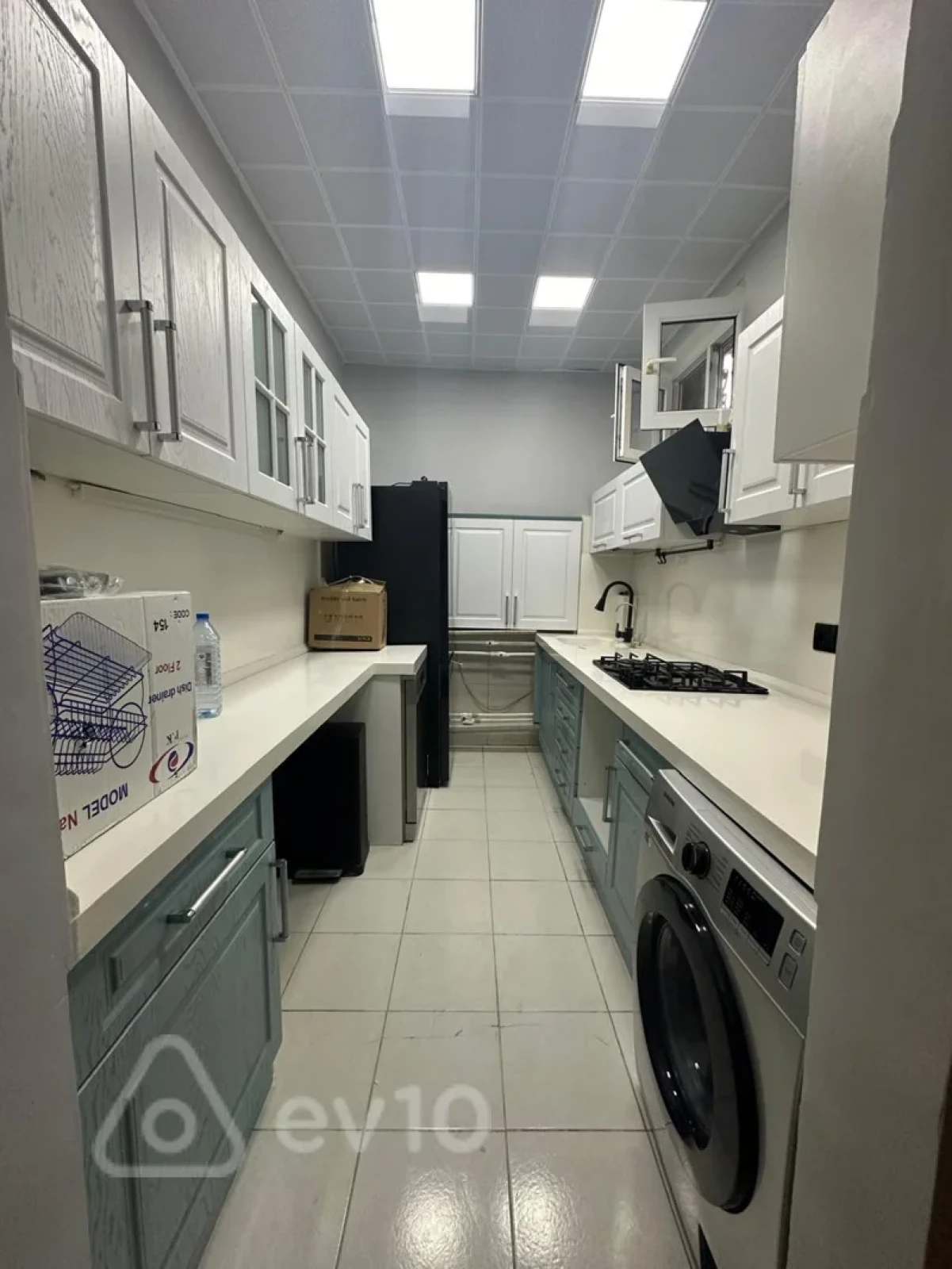 Satılır 3 otaqlı köhnə tikili 125 m²