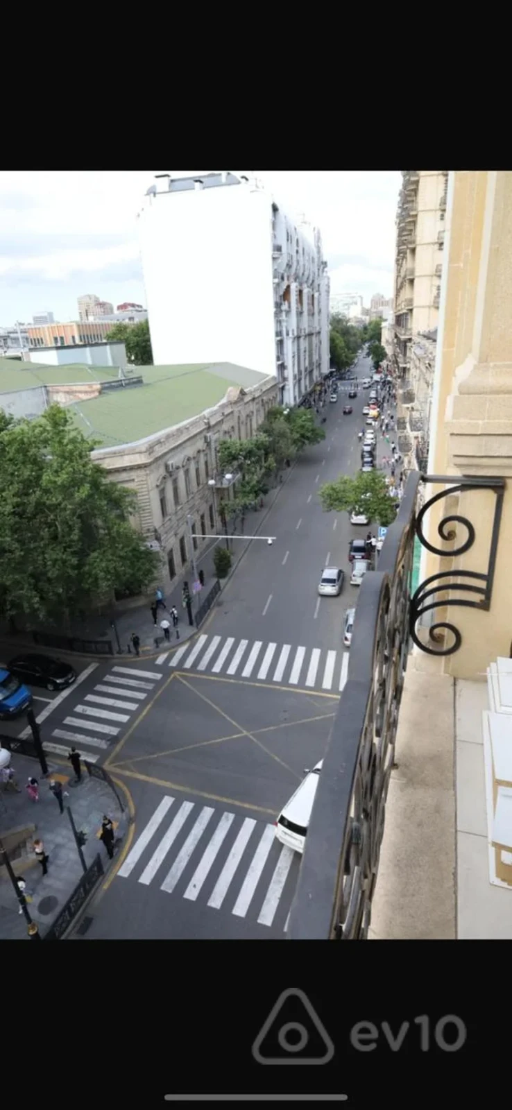 Satılır 3 otaqlı köhnə tikili 125 m²