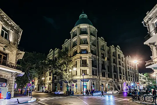 Satılır 3 otaqlı köhnə tikili 125 m² — Bakı, Nəsimi 3 otaq 125.00 m²