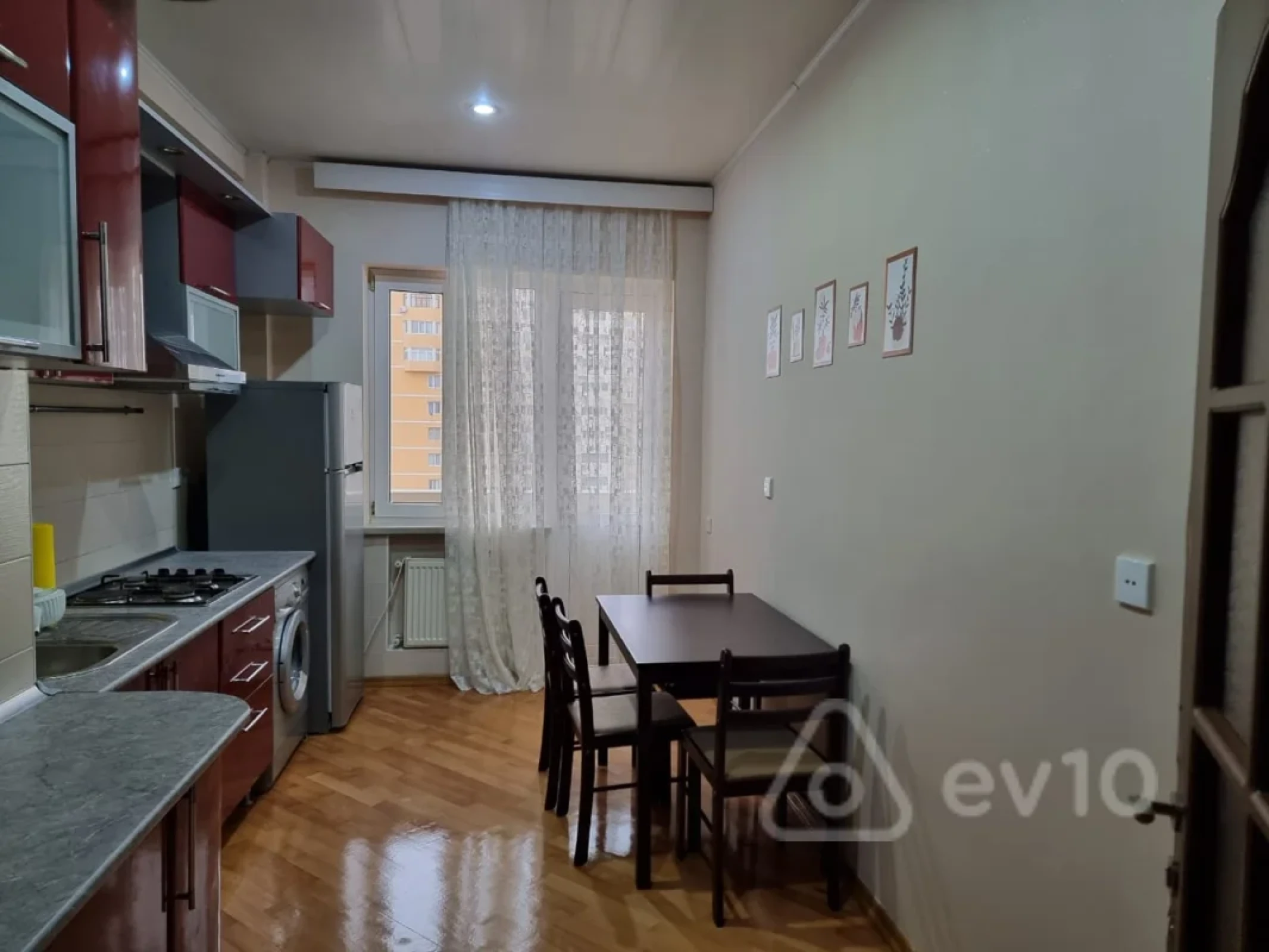 Kirayə verilir 2 otaqlı yeni tikili 100 m²