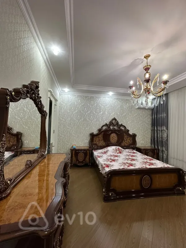 Kirayə verilir 3 otaqlı yeni tikili 152 m²