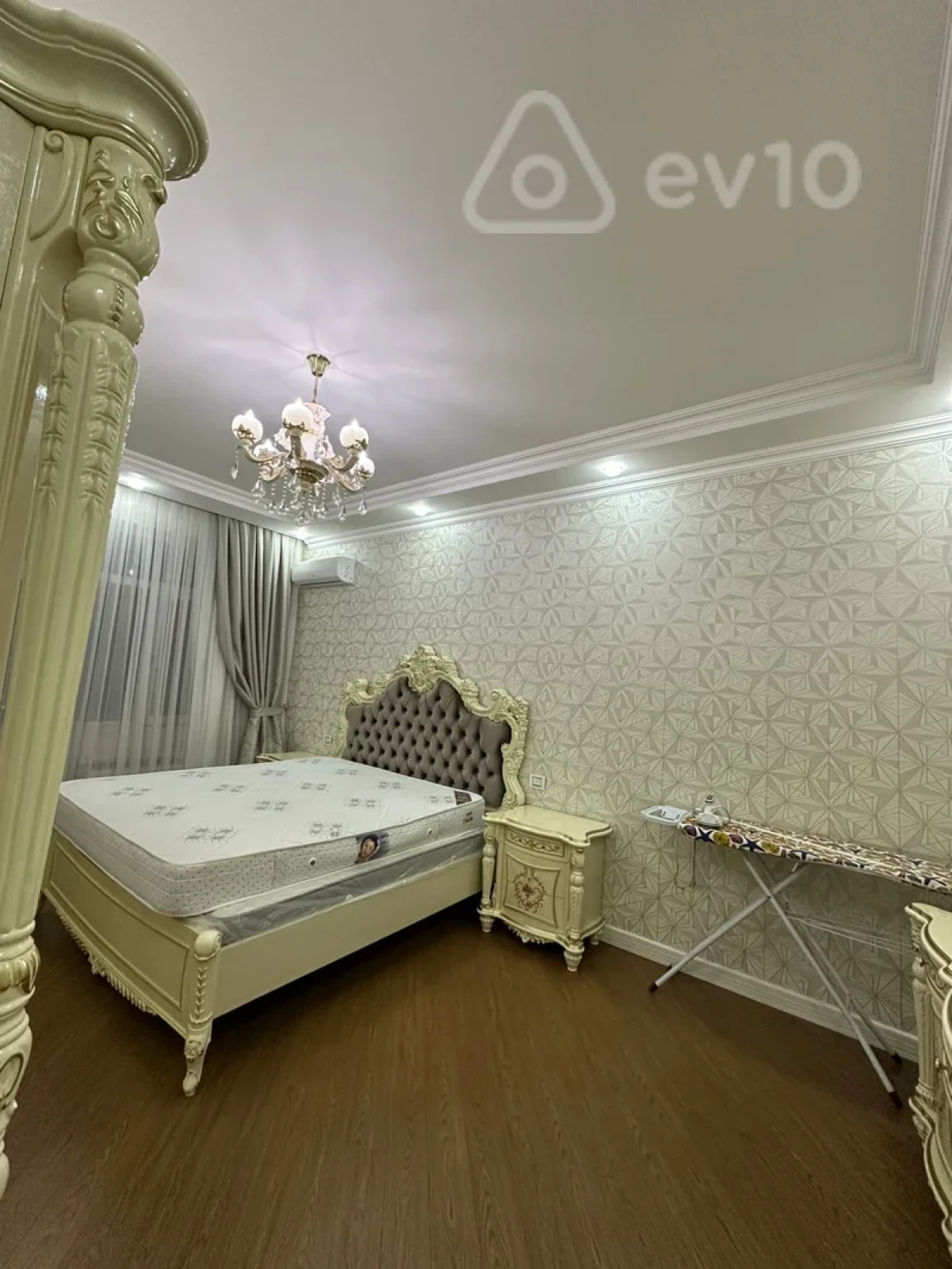 Kirayə verilir 3 otaqlı yeni tikili 152 m²