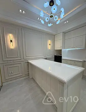 Satılır 4 otaqlı yeni tikili 179 m²