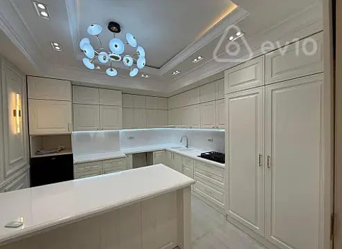 Satılır 4 otaqlı yeni tikili 179 m²