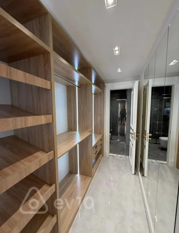 Satılır 4 otaqlı yeni tikili 179 m²