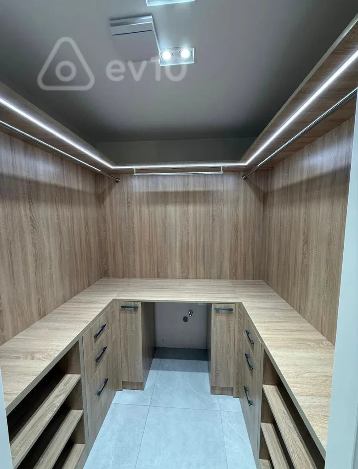 Satılır 4 otaqlı yeni tikili 179 m²