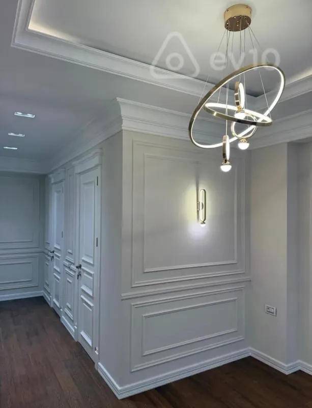 Satılır 4 otaqlı yeni tikili 179 m²