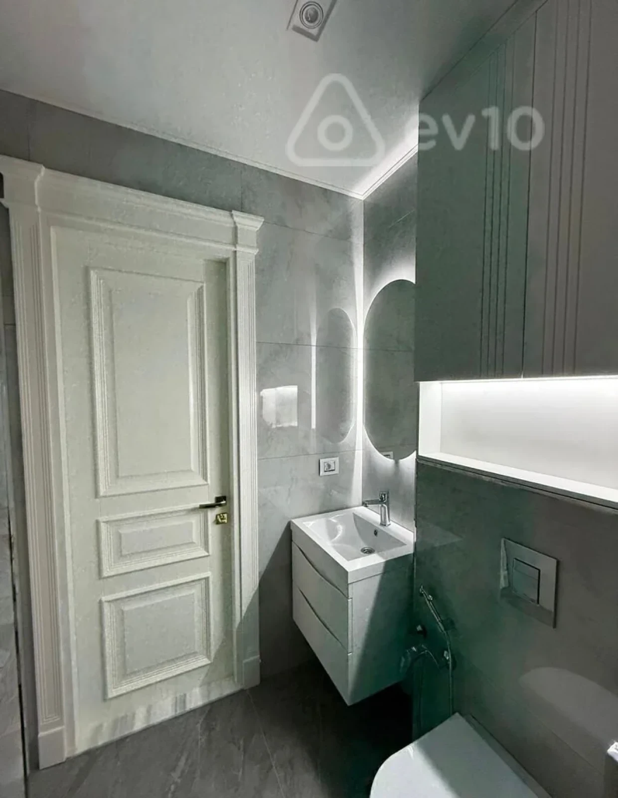 Satılır 4 otaqlı yeni tikili 179 m²