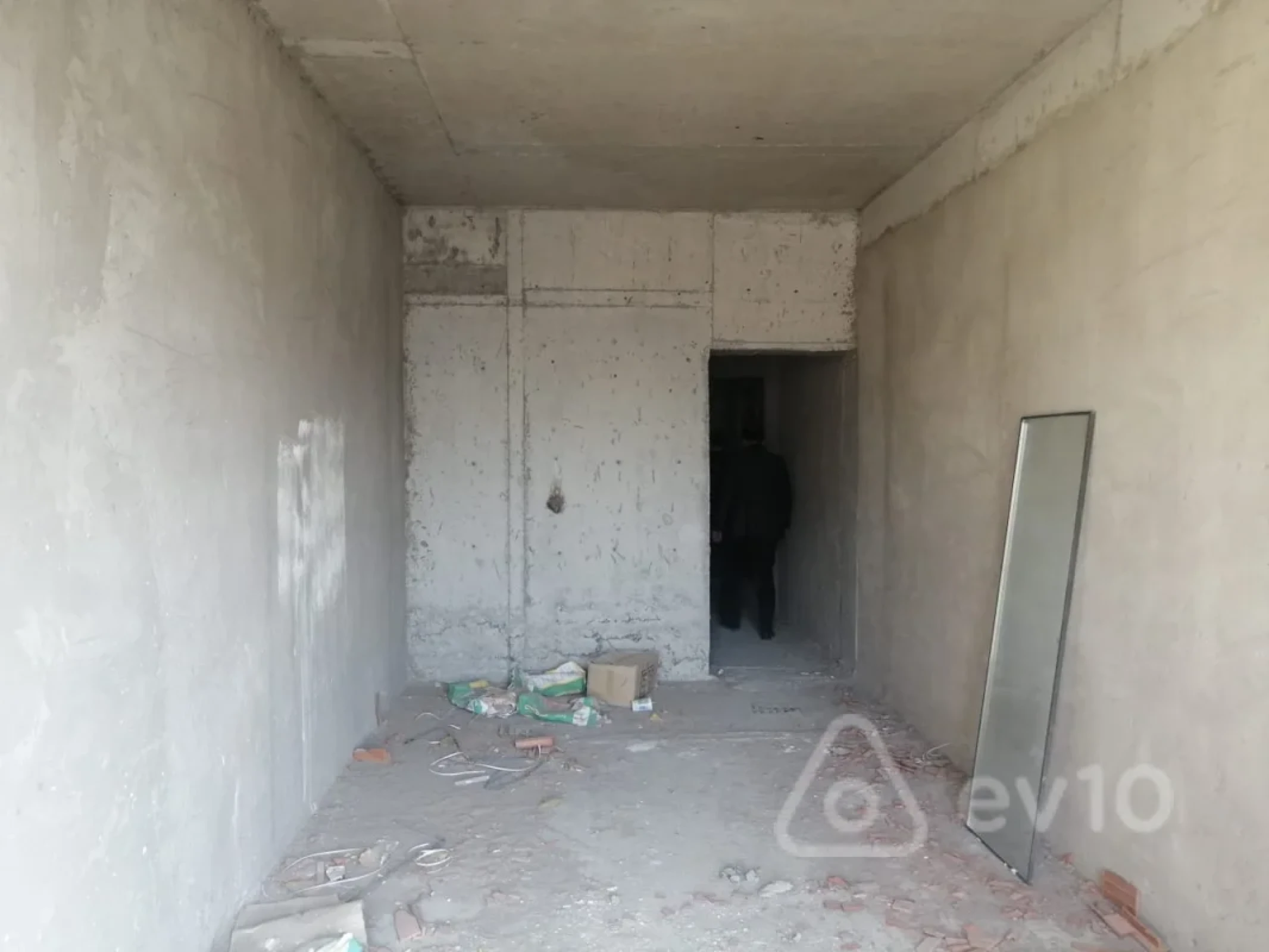 Satılır 1 otaqlı yeni tikili 50 m²