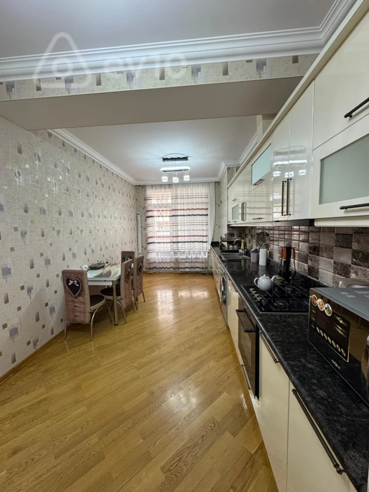 Kirayə verilir 2 otaqlı yeni tikili 100 m²