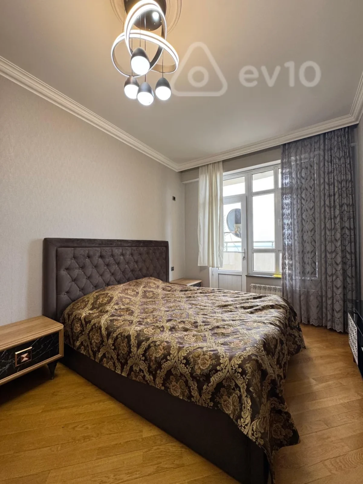 Kirayə verilir 2 otaqlı yeni tikili 100 m²