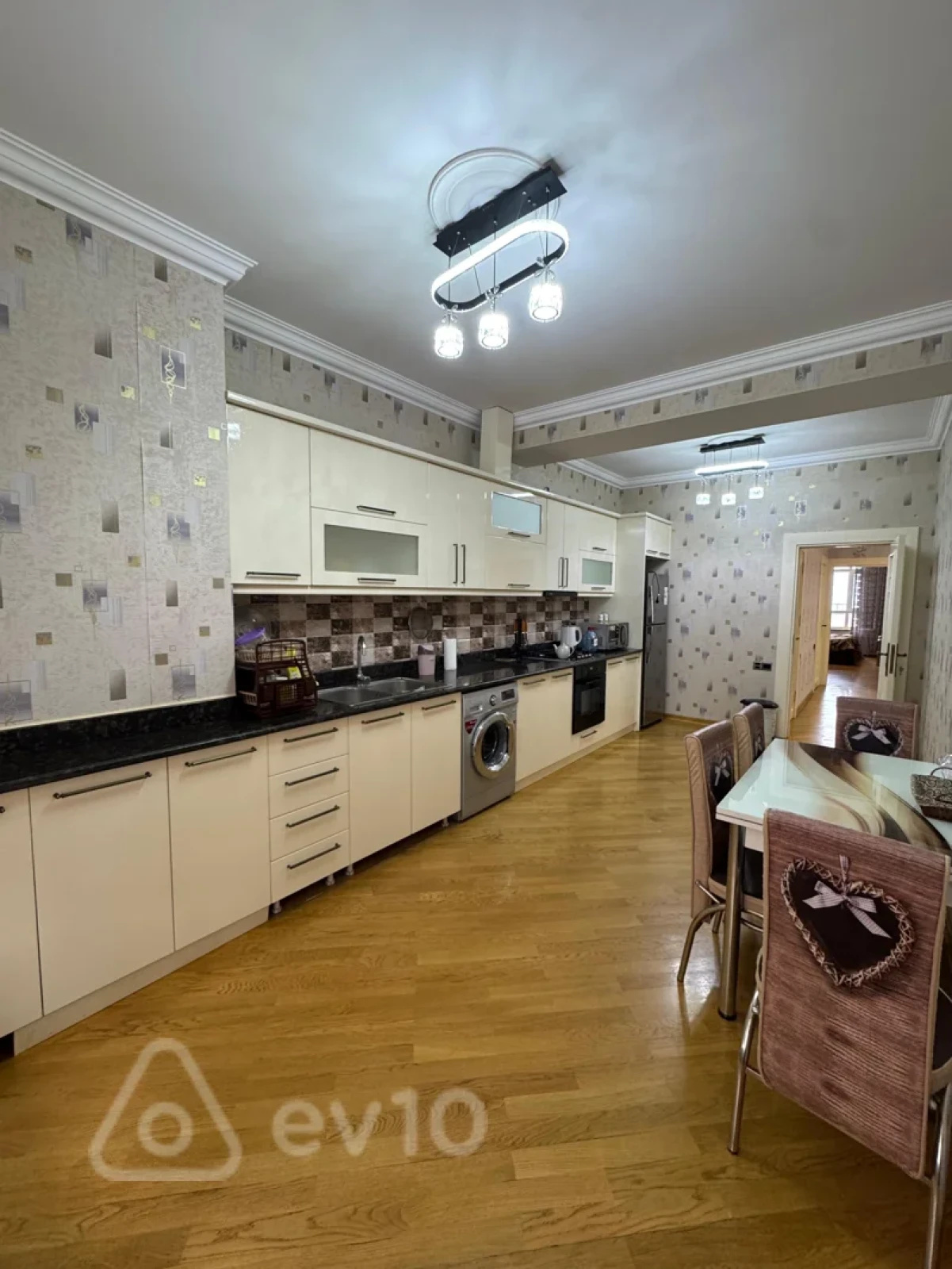 Kirayə verilir 2 otaqlı yeni tikili 100 m²