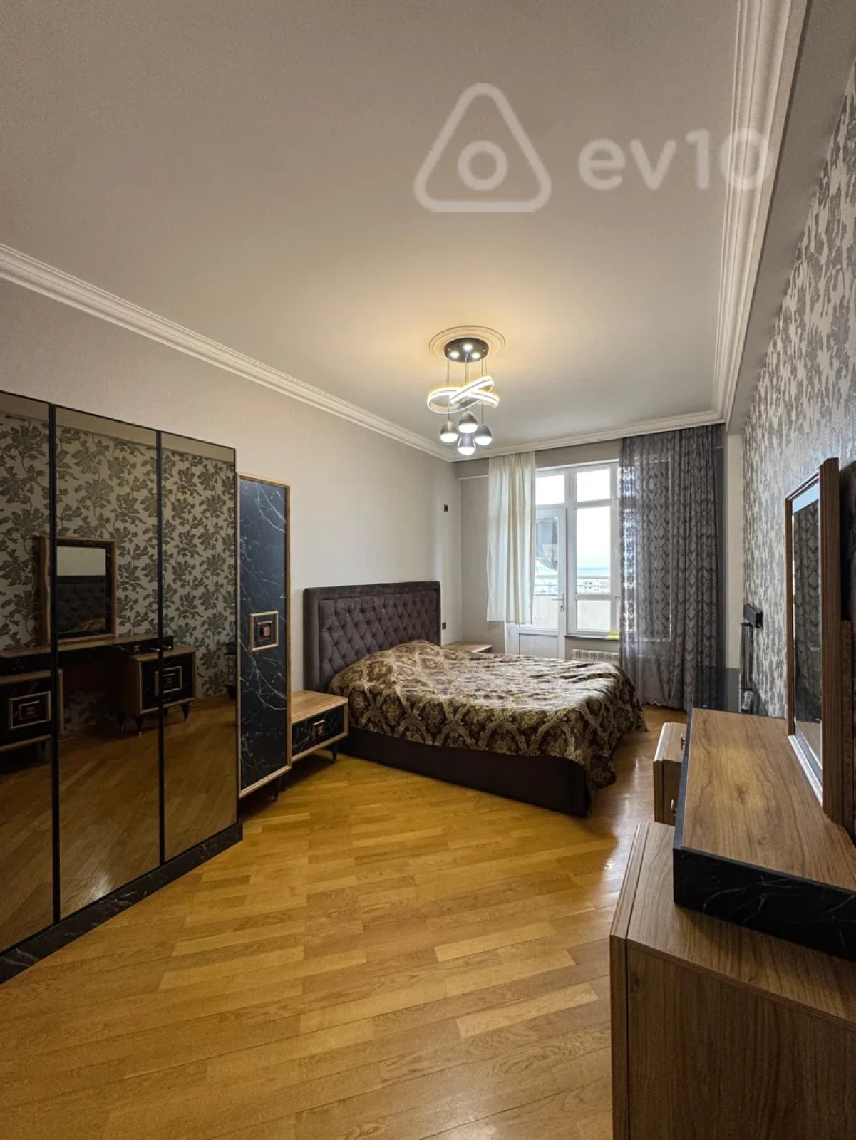 Kirayə verilir 2 otaqlı yeni tikili 100 m²