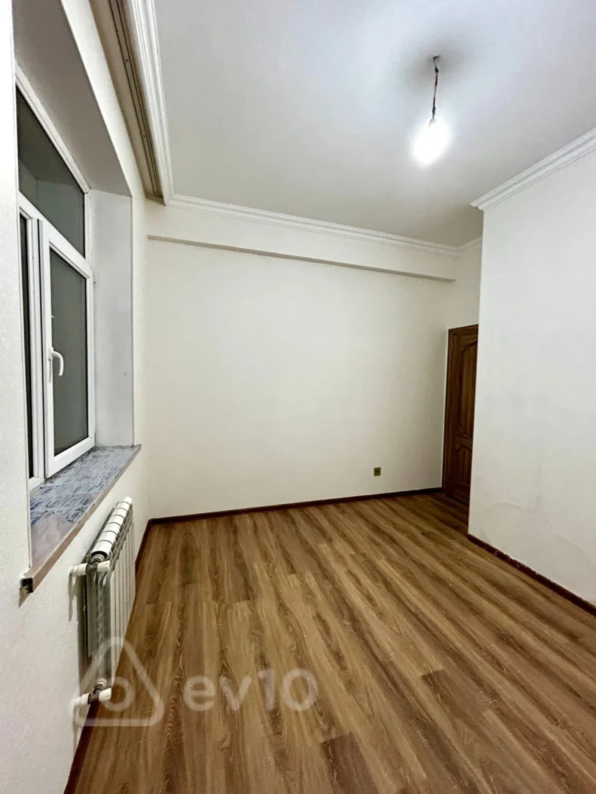 Satılır 2 otaqlı yeni tikili 60 m²