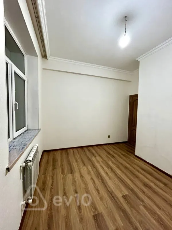 Satılır 2 otaqlı yeni tikili 60 m²
