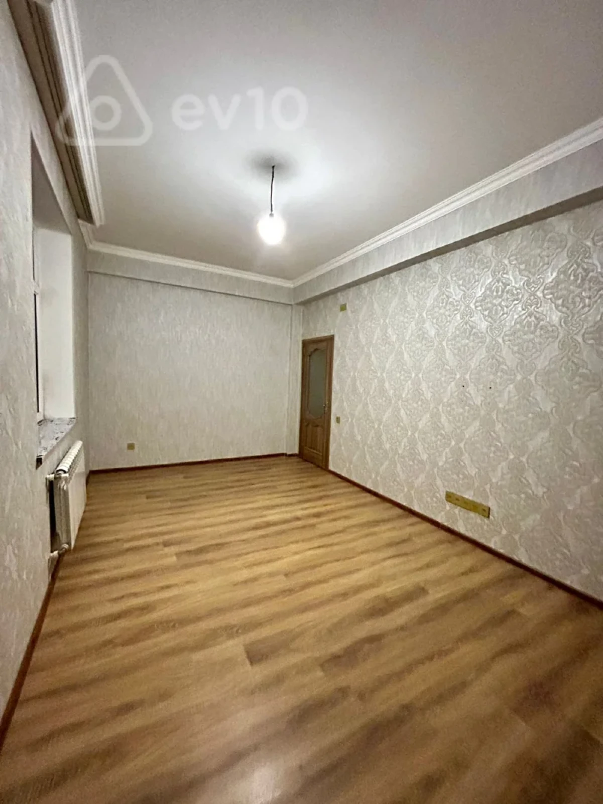 Satılır 2 otaqlı yeni tikili 60 m²