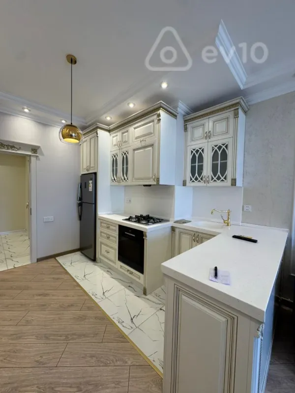 Kirayə verilir 2 otaqlı yeni tikili 60 m²