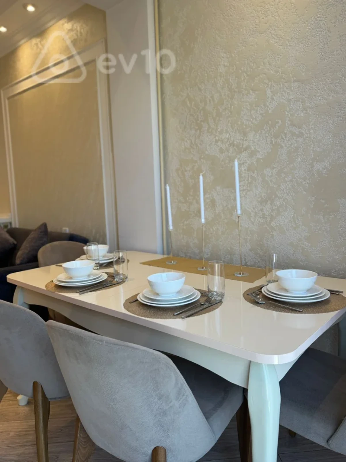 Kirayə verilir 2 otaqlı yeni tikili 60 m²