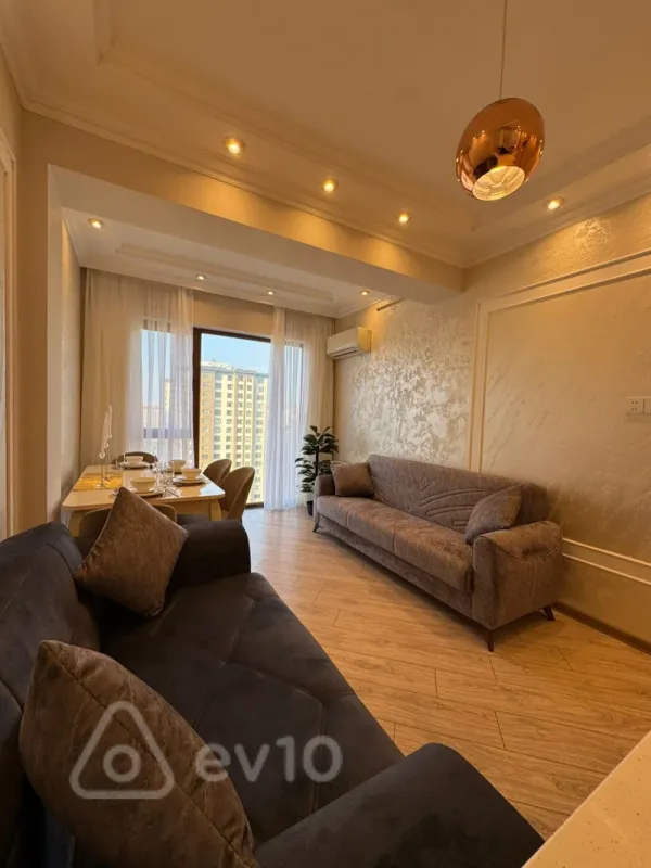 Kirayə verilir 2 otaqlı yeni tikili 60 m²