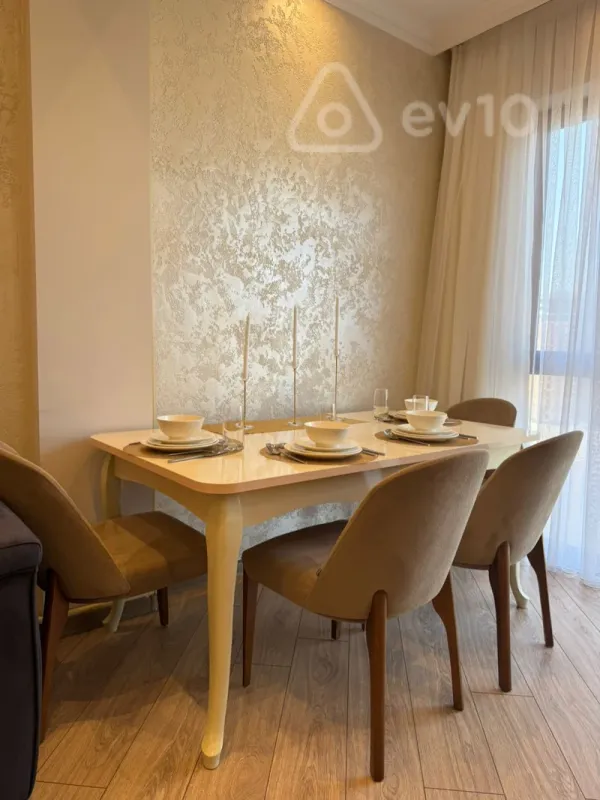 Kirayə verilir 2 otaqlı yeni tikili 60 m²