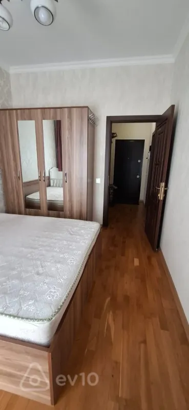 Kirayə verilir 2 otaqlı yeni tikili 50 m²